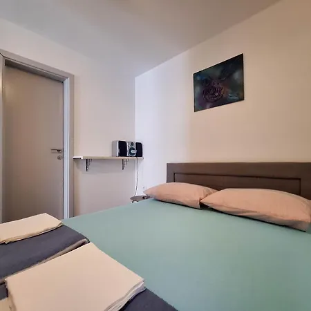 Frutis Apartment Jadranovo