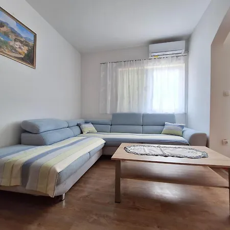 Apartment Frutis