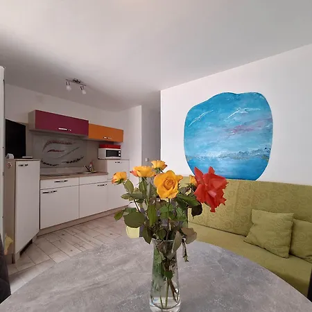 Frutis Apartment