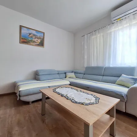 Apartment Frutis