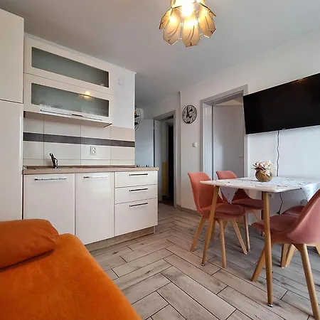 Frutis Apartment *