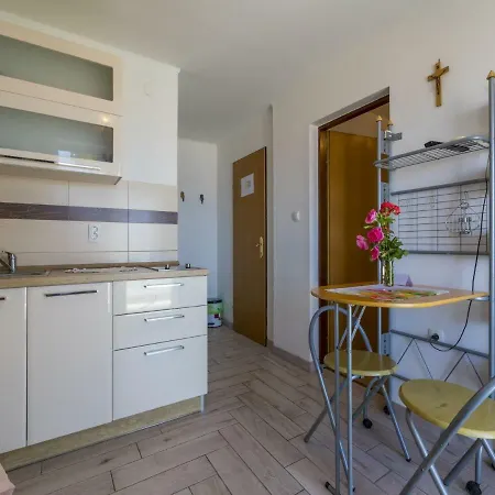 Frutis Apartment